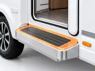 Schutzfolie für Caravan und Camper am Einstiegsbereich und an der Trittstufe