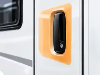 Schutzfolie für Caravan und Camper an Griffmulde und Türumfeld