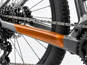 Schutzfolie für Fahrrad und E-Bike an der Kettenstrebe gegen Kettenschlag