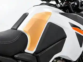Schutzfolie am Motorrad für Tankseiten und Knieschlussbereich